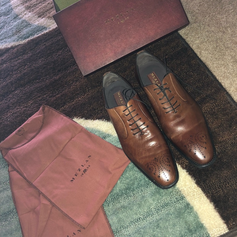Mezlan genuine leather dress shoes